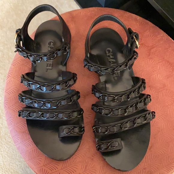 CHANEL Black Chainlink Sandal size 36 - Picture 2 of 5